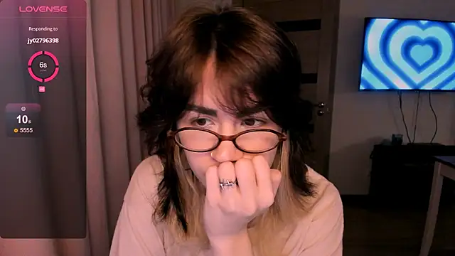 Snapshot of _selectrra chatting on 01.11.25 selectrra online show from 01.11.25