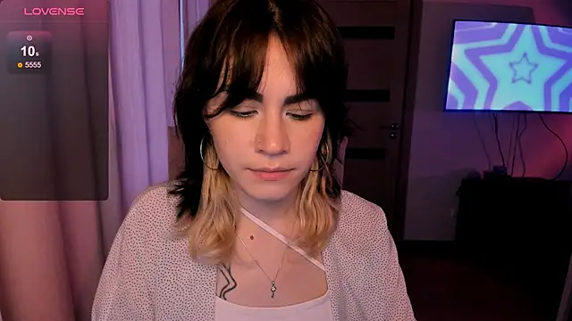 Snapshot of _selectrra chatting on 01.13.25 selectrra online show from 01.13.25