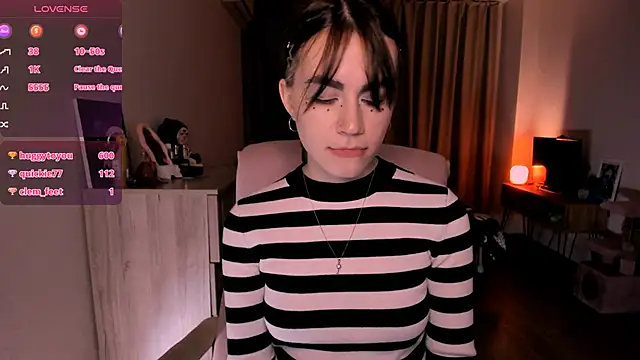 Snapshot of _selectrra chatting on 03.12.25 selectrra online show from 03.12.25