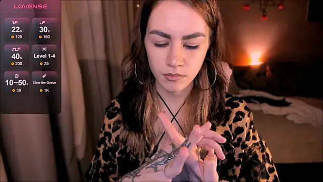 Snapshot of _selectrra chatting on 09.13.25 selectrra online show from 09.13.25