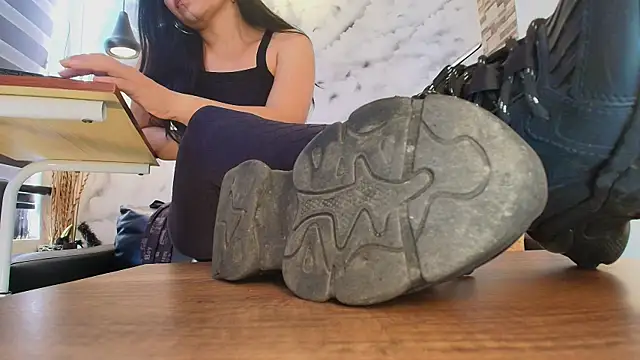 Sophie LittleS online show from 05.28.26