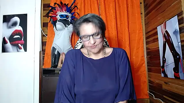 merlyna goldens online show from 02.02.25