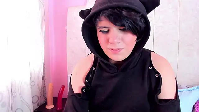 Snapshot of Satuurn_ chatting on 03.06.25 Satuurn online show from 03.06.25