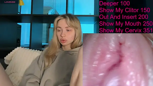 Snapshot of jannemary chatting on 09.29.25 jannemary online show from 09.29.25