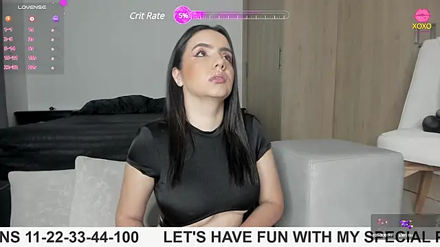 Snapshot of rouse_lili chatting on 12.15.24 rouse lili online show from 12.15.24