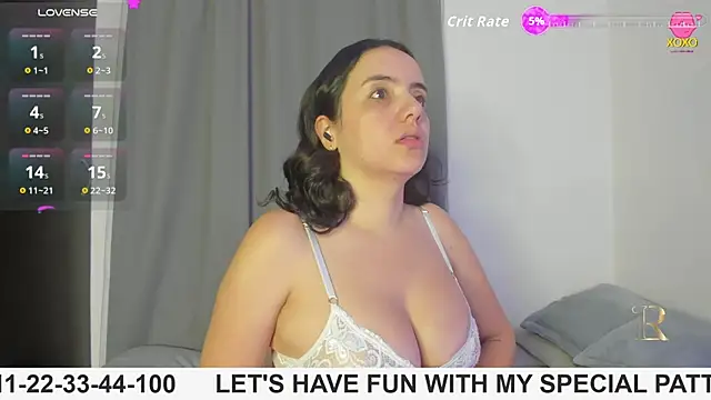 Snapshot of rouse_lili chatting on 09.18.25 rouse lili online show from 09.18.25