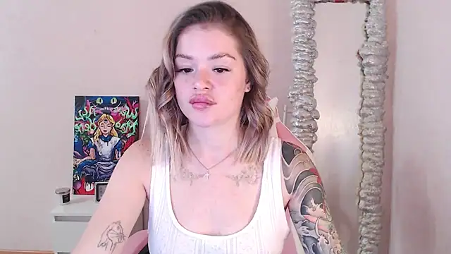 miaacatt online show from 09.13.25