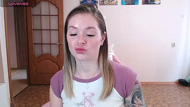 miaacatt online show from 03.12.26