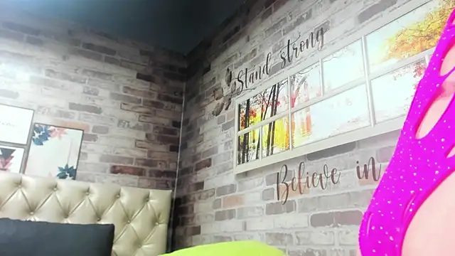 Isabela-Gomez online show from 06.10.26