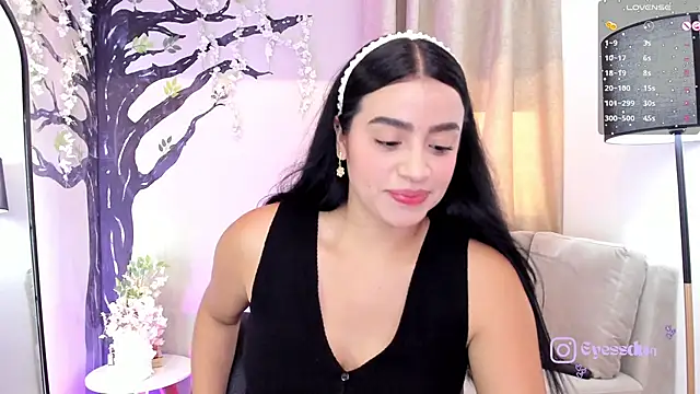 Paula Desousa online show from 03.23.26