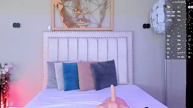 Paula Desousa online show from 04.06.26