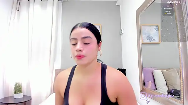 Paula Desousa online show from 07.28.26