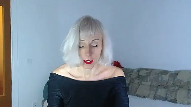 Snapshot of Kissiya-Allisya chatting on 02.17.25 Kissiya-Allisya online show from 02.17.25