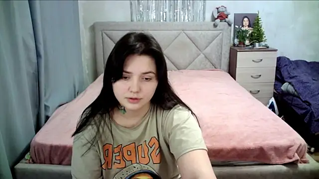 Snapshot of juliettkalen chatting on 12.27.24 juliettkalen online show from 12.27.24