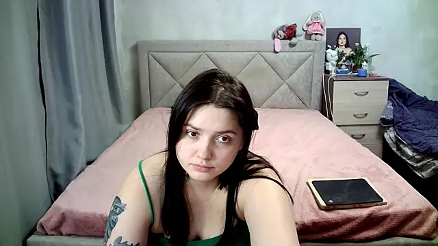 Snapshot of juliettkalen chatting on 02.11.25 juliettkalen online show from 02.11.25
