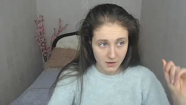 Holliy Cooper online show from 02.27.25