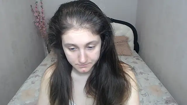 Snapshot of Holliy_Cooper chatting on 05.27.26 Holliy Cooper online show from 05.27.26