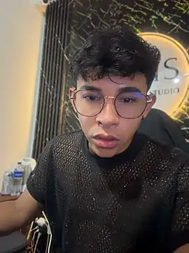 Snapshot of Austin_connor_ chatting on 06.18.26 Austin connor online show from 06.18.26