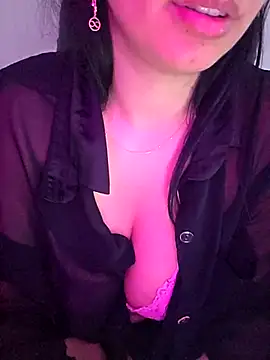 Snapshot of Zeina2024 chatting on 04.16.26 Zeina2024 online show from 04.16.26