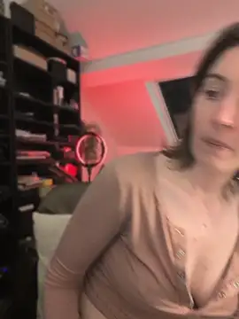 Snapshot of sophia_leurre chatting on 04.11.26 sophia leurre online show from 04.11.26