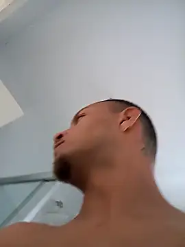 emrehliug12 online show from 02.12.26