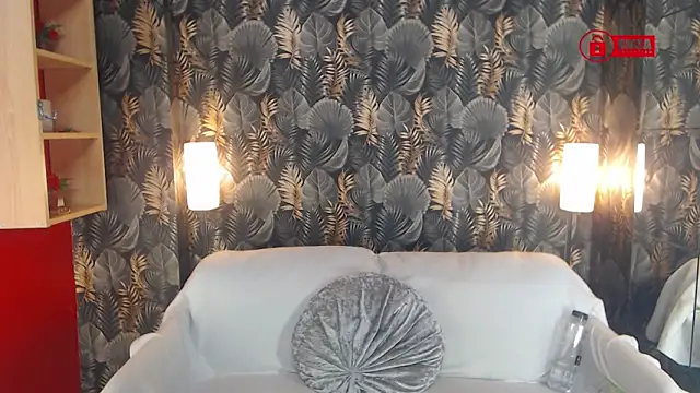 Snapshot of jessthewicked chatting on 12.15.24 jessthewicked online show from 12.15.24