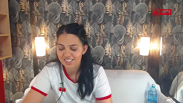 Snapshot of jessthewicked chatting on 12.17.24 jessthewicked online show from 12.17.24