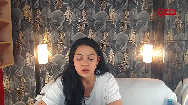 Snapshot of jessthewicked chatting on 12.21.24 jessthewicked online show from 12.21.24