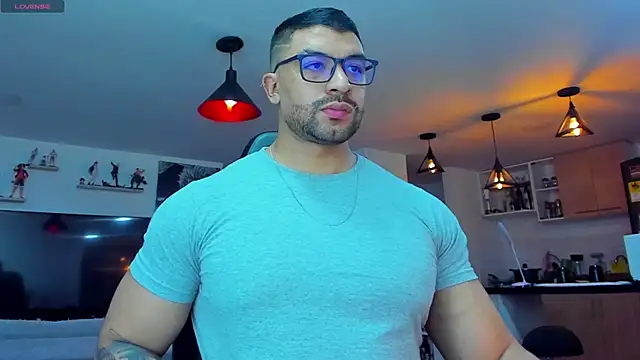 Snapshot of Michael_Diamond chatting on 12.22.24 Michael Diamond online show from 12.22.24
