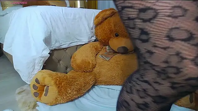 GoldenCaroline online show from 03.14.26