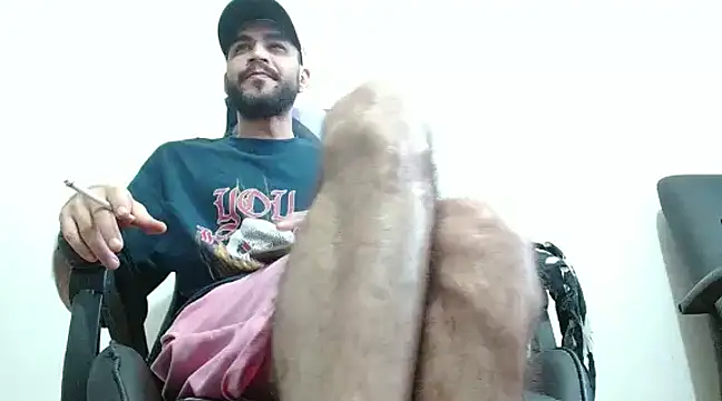 Snapshot of Money_For_masterCody chatting on 12.20.24 Money For masterCody online show from 12.20.24