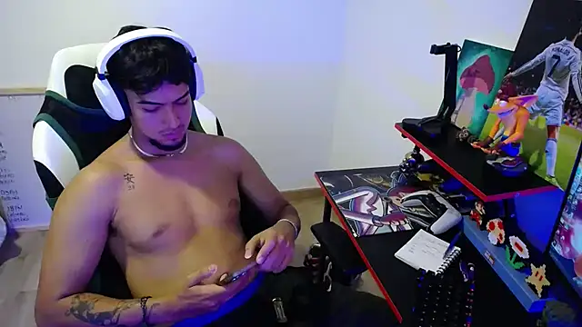 Snapshot of matias_bianco chatting on 11.26.25 matias bianco online show from 11.26.25