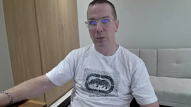 BrettJ81 online show from 03.19.26