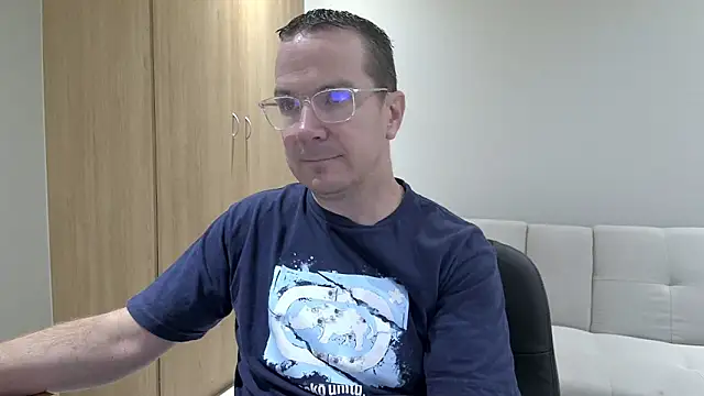 BrettJ81 online show from 04.13.26