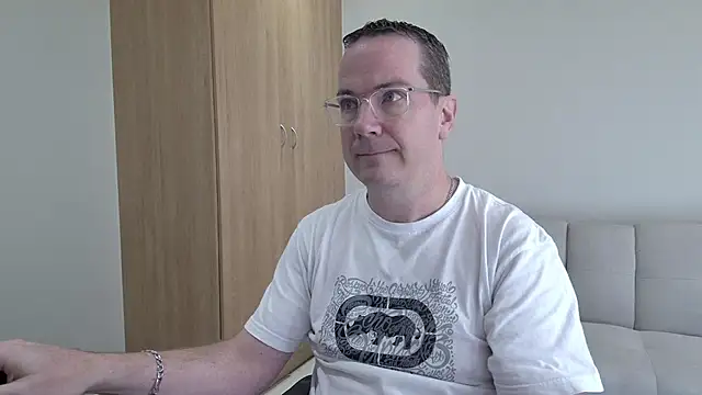 BrettJ81 online show from 05.16.26
