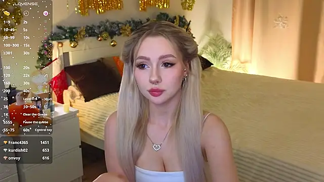 Snapshot of Lexitey chatting on 12.08.24 Lexitey online show from 12.08.24