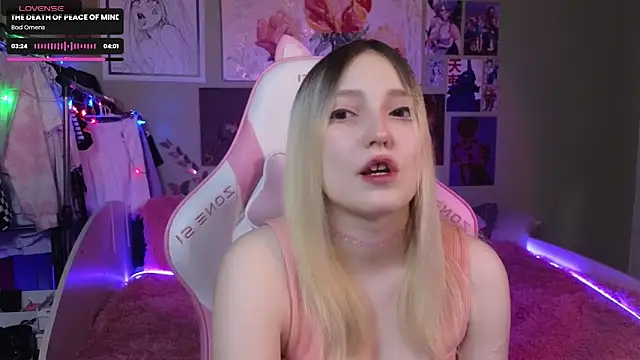 Evie Ro online show from 12.08.24