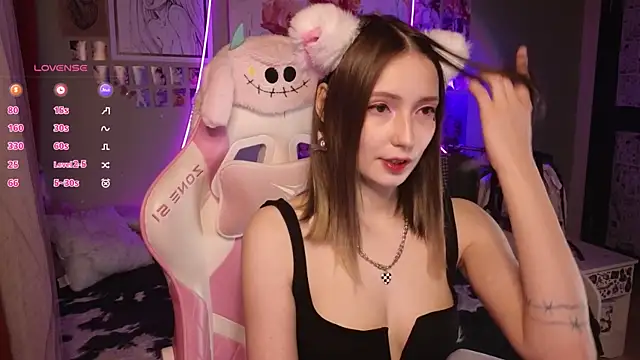 Evie Ro online show from 04.04.26