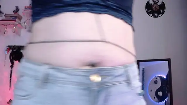 Eve Blue77 online show from 10.17.25