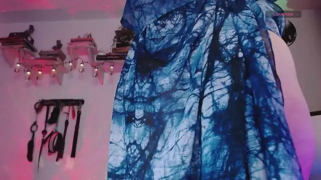 Snapshot of Eve_Blue77 chatting on 02.10.26 Eve Blue77 online show from 02.10.26