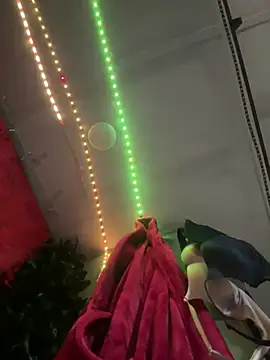 Snapshot of MadyTaylor chatting on 12.14.24 MadyTaylor online show from 12.14.24