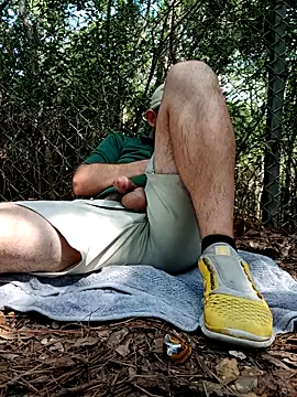 Snapshot of afTerparTycloudz chatting on 09.12.25 afTerparTycloudz online show from 09.12.25