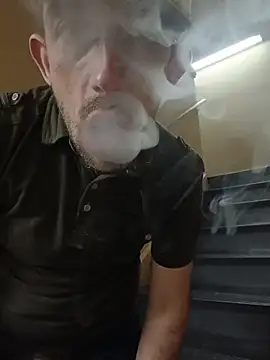 Snapshot of afTerparTycloudz chatting on 10.29.25 afTerparTycloudz online show from 10.29.25