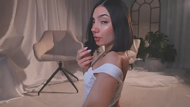 AmyArmstrong online show from 02.04.26