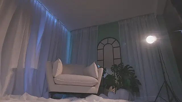 AmyArmstrong online show from 02.21.26