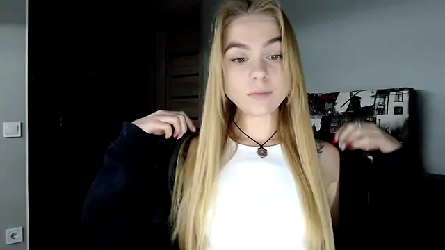 Snapshot of Sunbeam_ chatting on 12.03.24 Sunbeam online show from 12.03.24