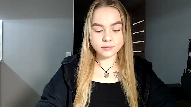 Snapshot of Sunbeam_ chatting on 01.22.25 Sunbeam online show from 01.22.25