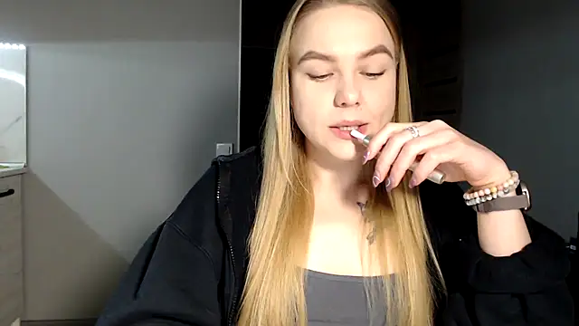 Snapshot of Sunbeam_ chatting on 02.17.25 Sunbeam online show from 02.17.25