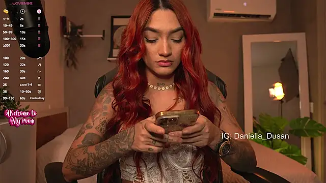 Snapshot of DaniDusan_ chatting on 12.05.24 DaniDusan  online show from 12.05.24