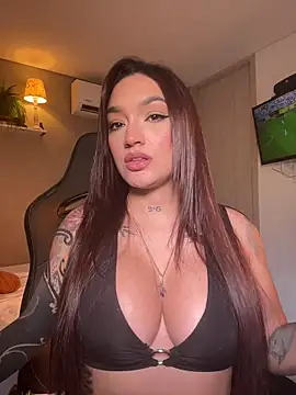 Snapshot of DaniDusan_ chatting on 07.19.26 DaniDusan online show from 07.19.26